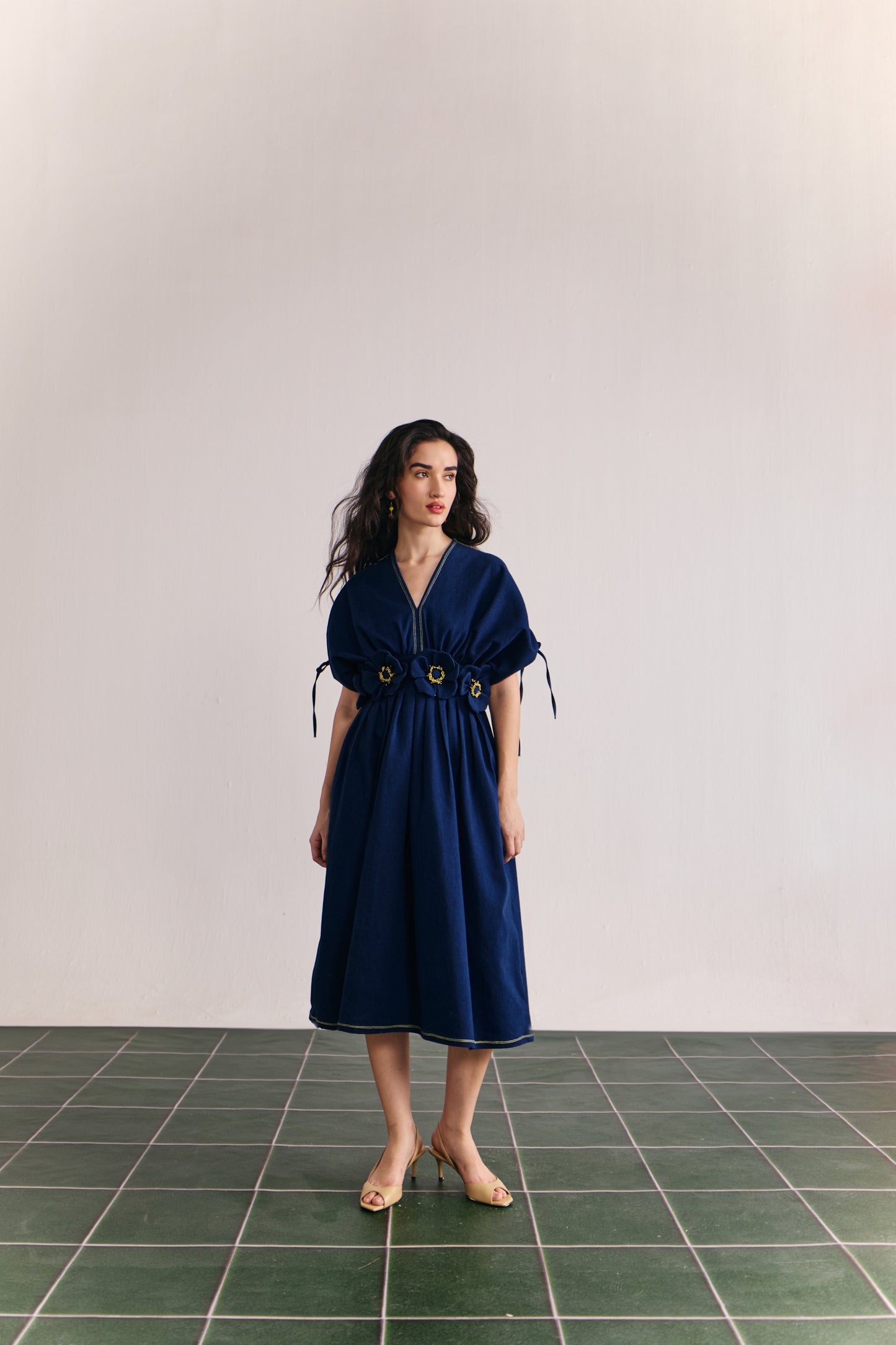 Indigo petite bloom